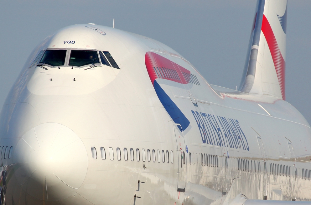 Iberia pide al público que elija destino de verano 2021.jpg